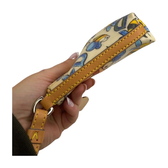 Dooney & Bourke Vintage Bee Print Mini Handbag Rainbow Zipper Pink Heart Charm - Picture 9 of 13